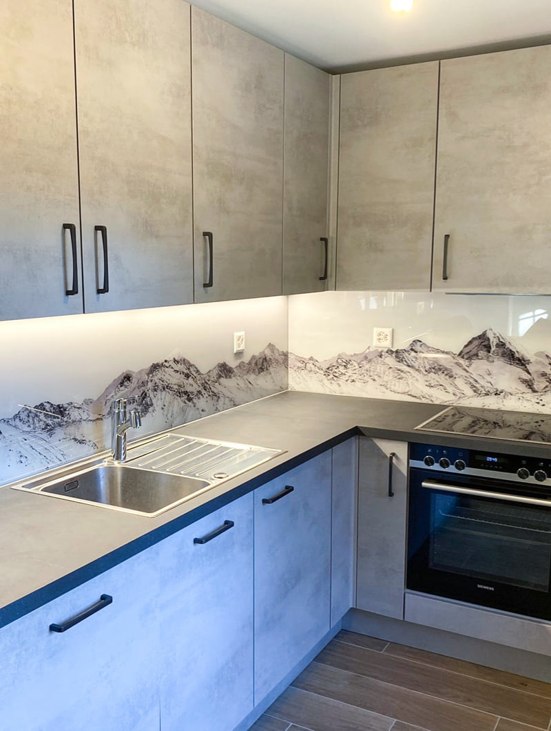 Savoy Verre Realisation Kitchen Splashback 01